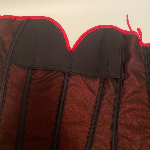 Frederick’s Of Hollywood Red Sequin Corset - Picture 6 of 6